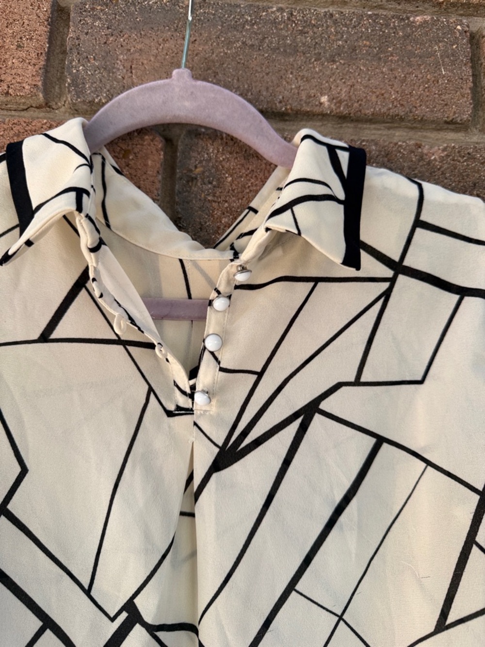 Moe Madien Cream Geometric Button-Front Blouse Size Medium - Picture 5 of 5
